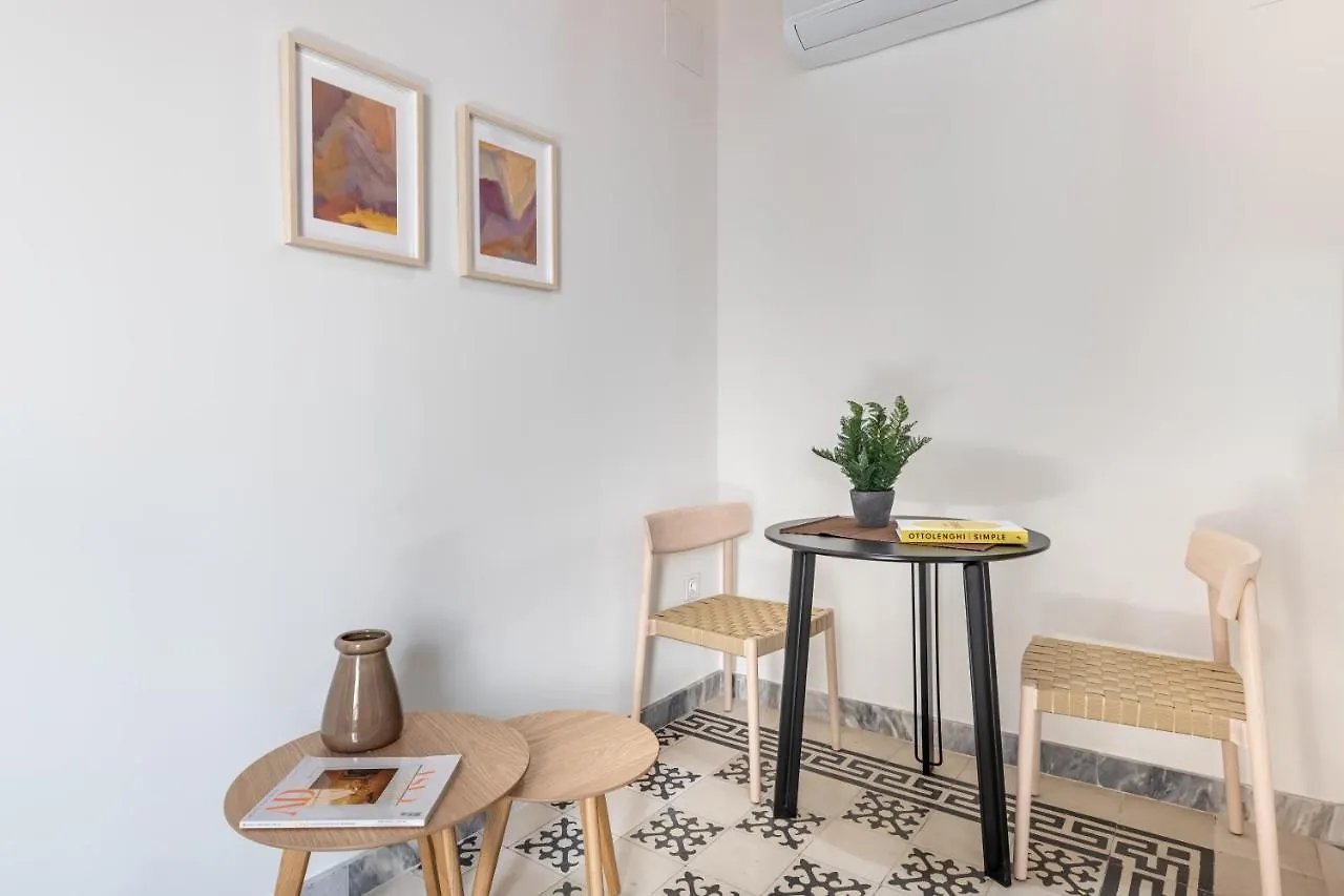 Apartamentos Libere Malaga La Merced 0*,